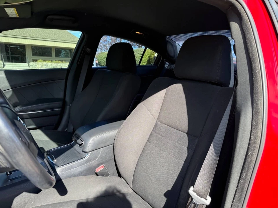 2012 Dodge Charger 7th Gen - Image 18 of 31