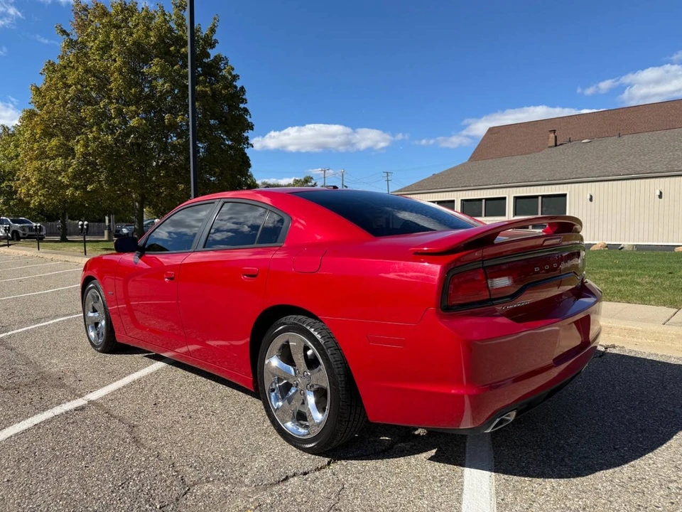 2012 Dodge Charger 7th Gen - Image 6 of 31