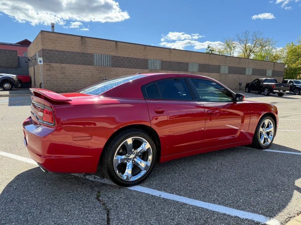 2012 Dodge Charger 7th Gen - Image 9 of 31