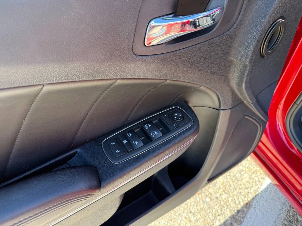 2012 Dodge Charger 7th Gen - Image 21 of 31