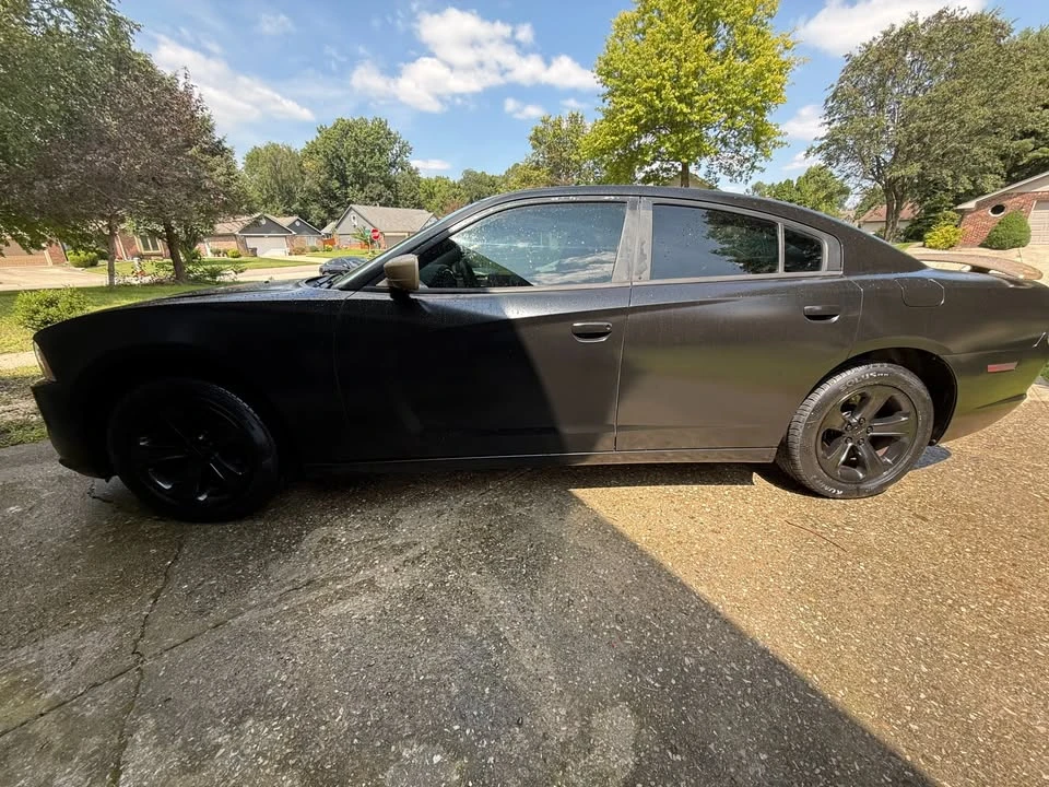 2012 Dodge Charger 7th Gen - Image 2 of 12