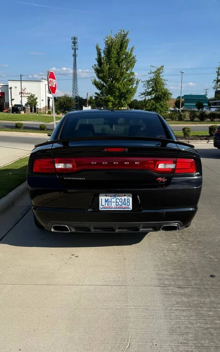2012 Dodge Charger 7th Gen - Image 2 of 15