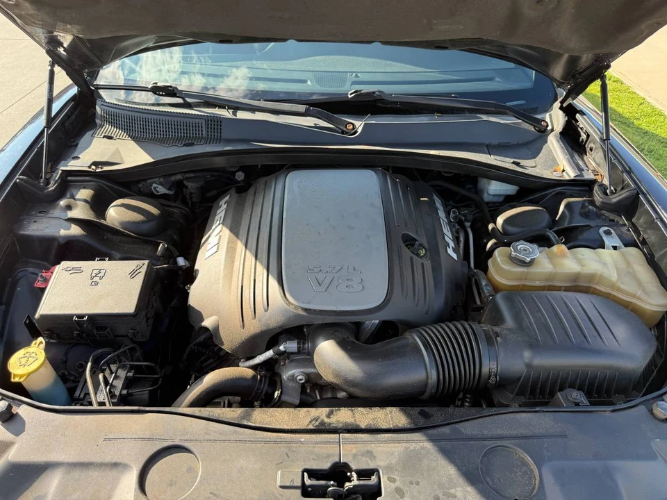2012 Dodge Charger 7th Gen - Image 13 of 15