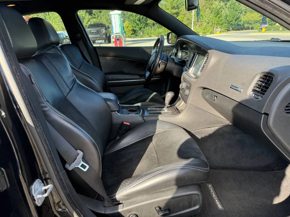 2012 Dodge Charger 7th Gen - Image 5 of 15