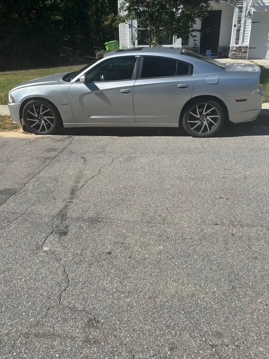 2012 Dodge Charger 7th Gen - Image 6 of 9
