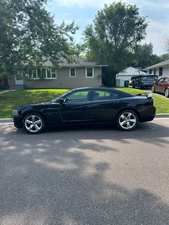 2012 Dodge Charger 7th Gen - Image 3 of 11