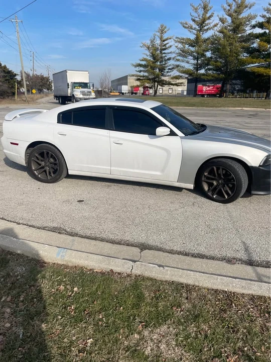 2012 Dodge Charger 7th Gen - Image 3 of 10