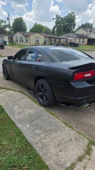 2012 Dodge Charger 7th Gen - Image 3 of 12