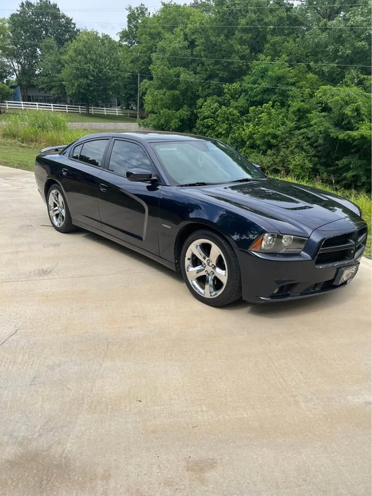 2012 Dodge Charger 7th Gen - Image 2 of 9