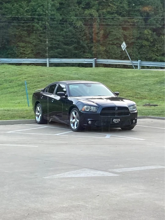 2012 Dodge Charger 7th Gen - Image 4 of 9