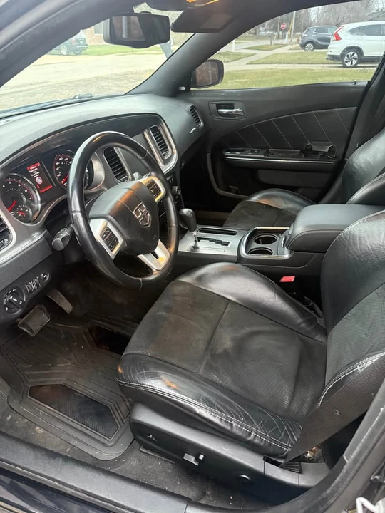 2012 Dodge Charger 7th Gen - Image 6 of 9