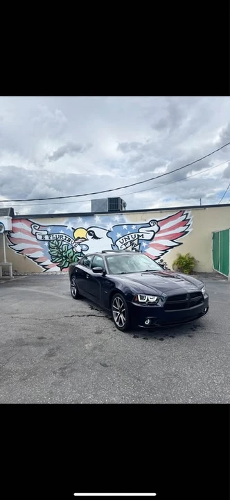 2012 Dodge Charger 7th Gen - Image 2 of 7