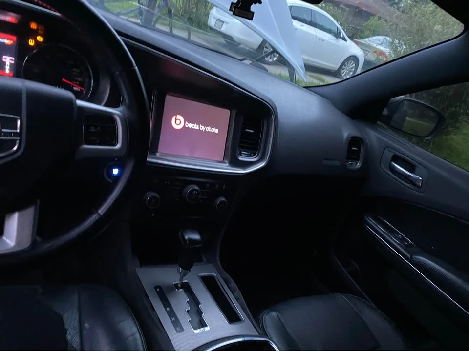 2012 Dodge Charger 7th Gen - Image 9 of 15