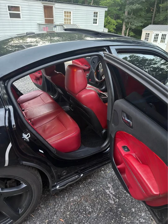 2012 Dodge Charger 7th Gen - Image 9 of 11