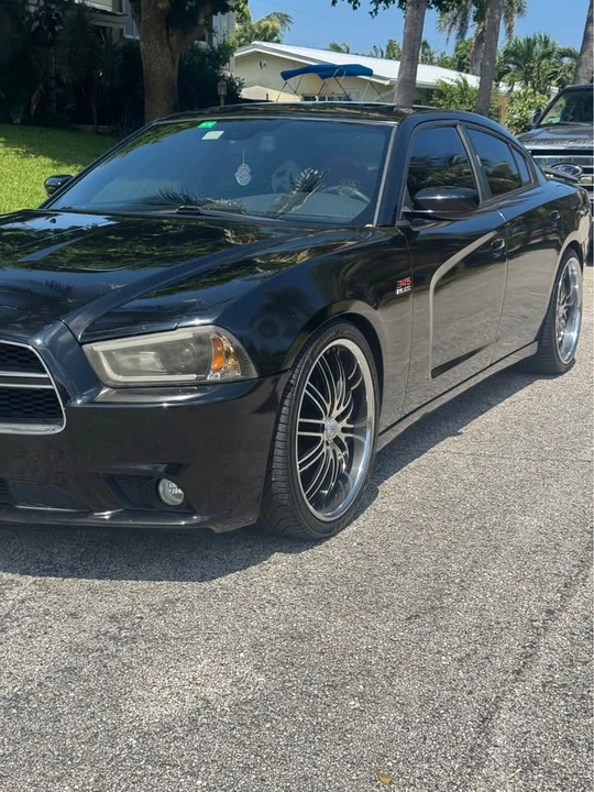 2012 Dodge Charger 7th Gen - Image 4 of 4