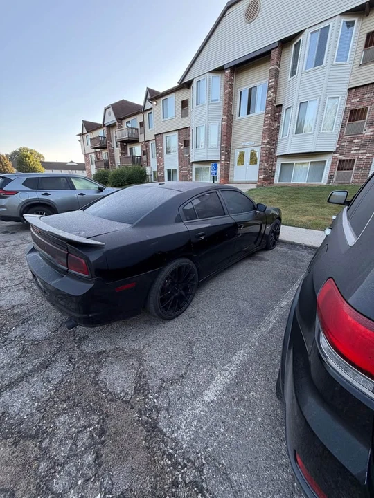 2012 Dodge Charger 7th Gen - Image 2 of 6