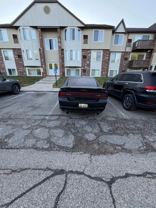 2012 Dodge Charger 7th Gen - Image 4 of 6