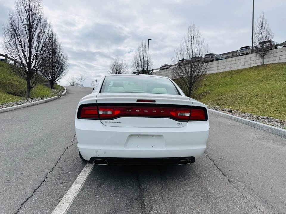 2012 Dodge Charger 7th Gen - Image 8 of 14
