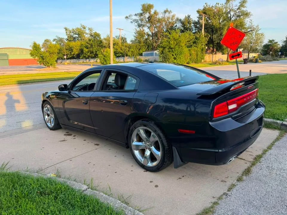 2012 Dodge Charger 7th Gen - Image 9 of 20