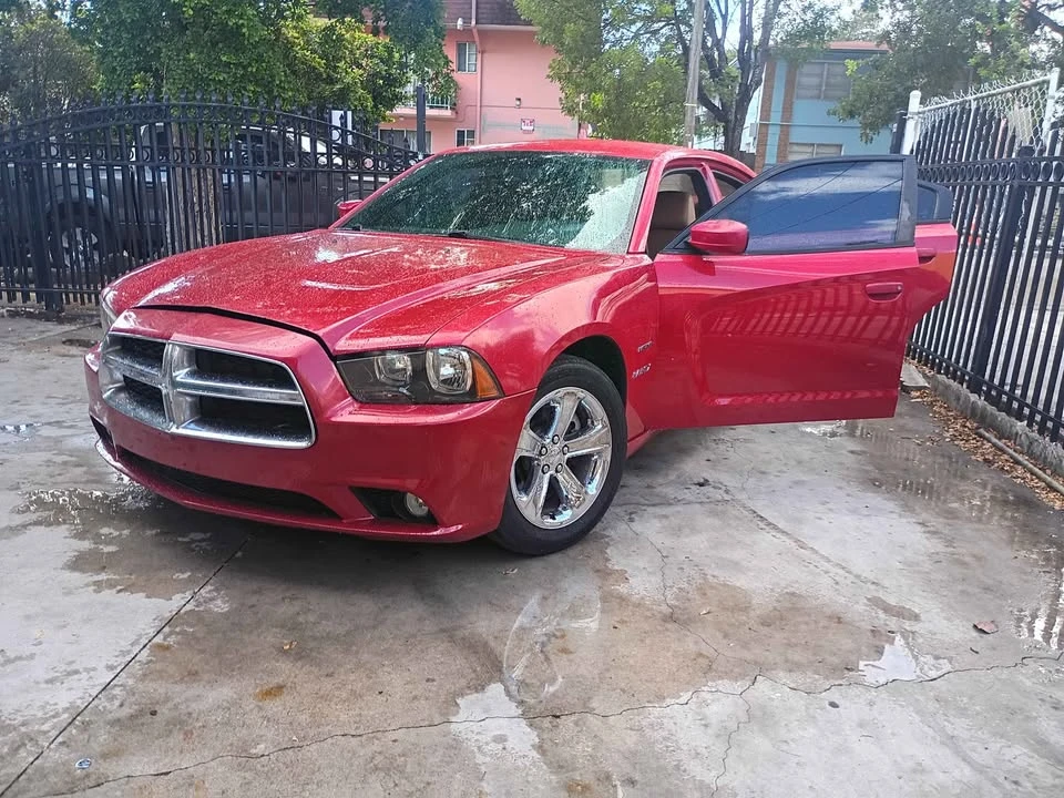 2012 Dodge Charger 7th Gen - Image 14 of 20