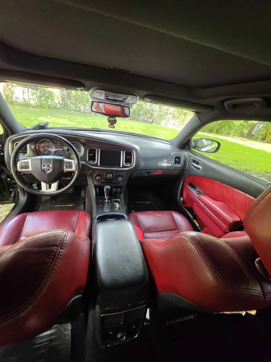 2012 Dodge Charger 7th Gen - Image 5 of 11