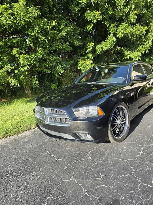 2012 Dodge Charger 7th Gen - Image 2 of 11