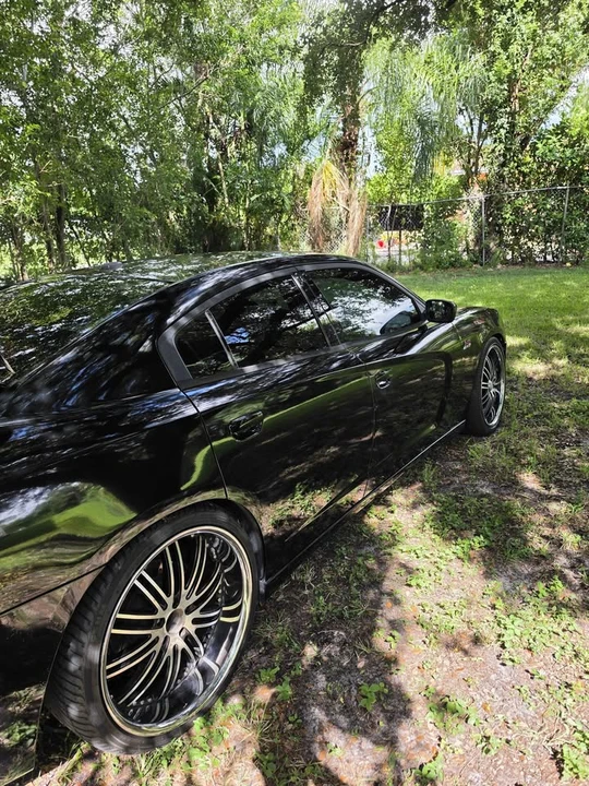 2012 Dodge Charger 7th Gen - Image 6 of 11