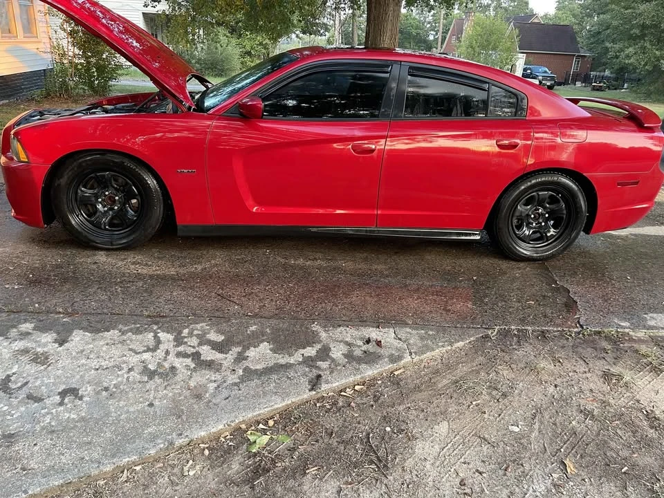 2012 Dodge Charger 7th Gen - Image 2 of 10