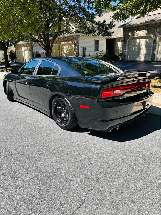 2012 Dodge Charger 7th Gen - Image 2 of 7