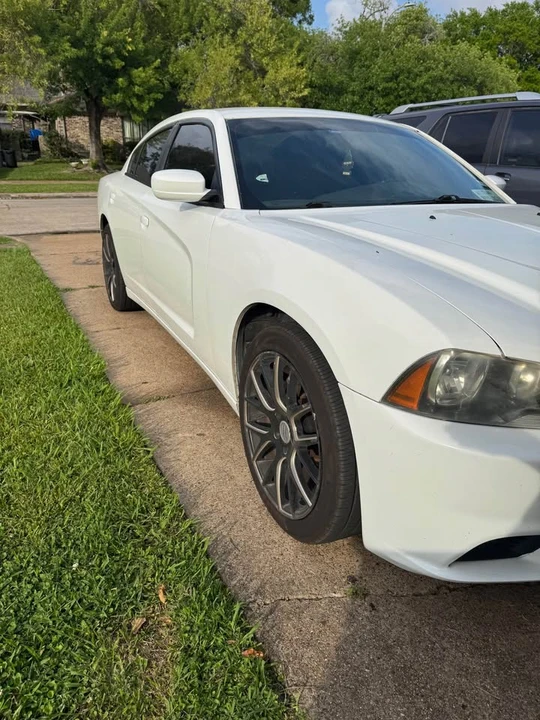 2012 Dodge Charger 7th Gen - Image 3 of 13