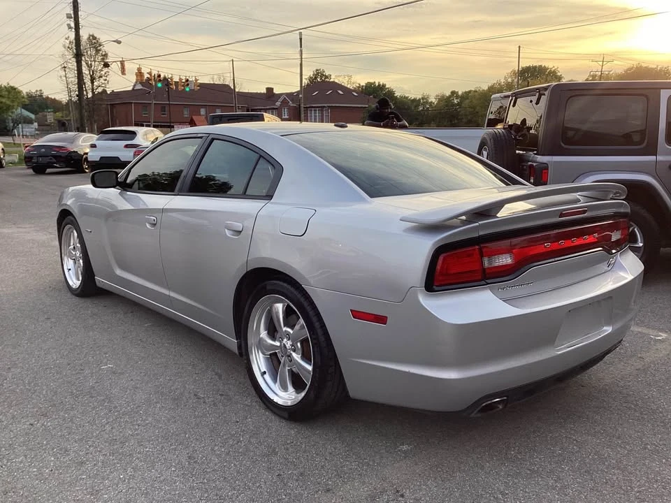 2012 Dodge Charger 7th Gen - Image 4 of 8