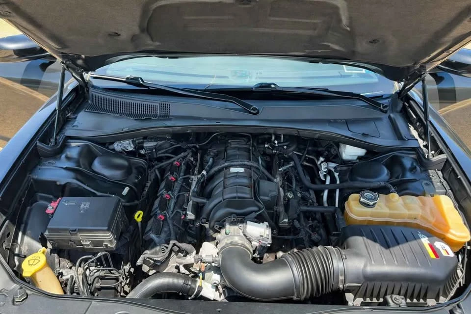 2012 Dodge Charger 7th Gen - Image 2 of 19