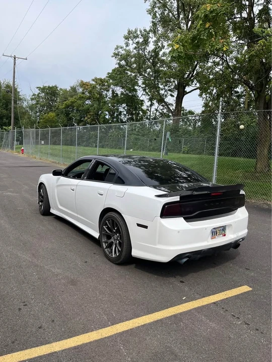 2012 Dodge Charger 7th Gen - Image 2 of 7