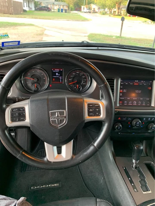 2012 Dodge Charger 7th Gen - Image 5 of 13