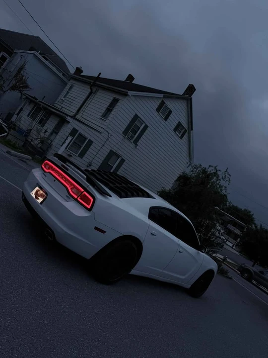2012 Dodge Charger 7th Gen - Image 3 of 17
