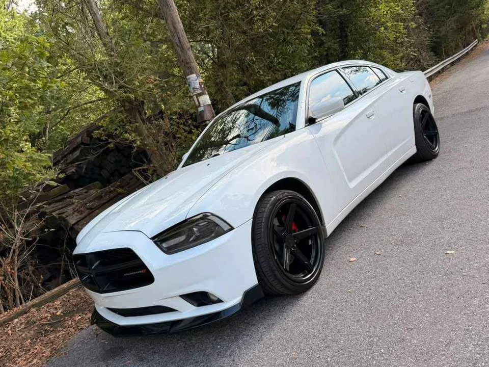 2012 Dodge Charger 7th Gen - Image 15 of 17