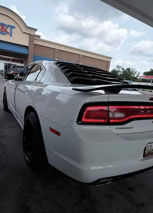2012 Dodge Charger 7th Gen - Image 13 of 17