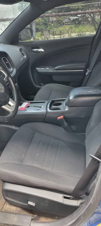 2012 Dodge Charger 7th Gen - Image 5 of 6