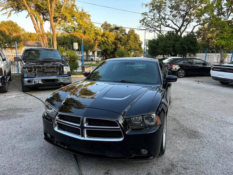 2012 Dodge Charger 7th Gen - Image 3 of 12