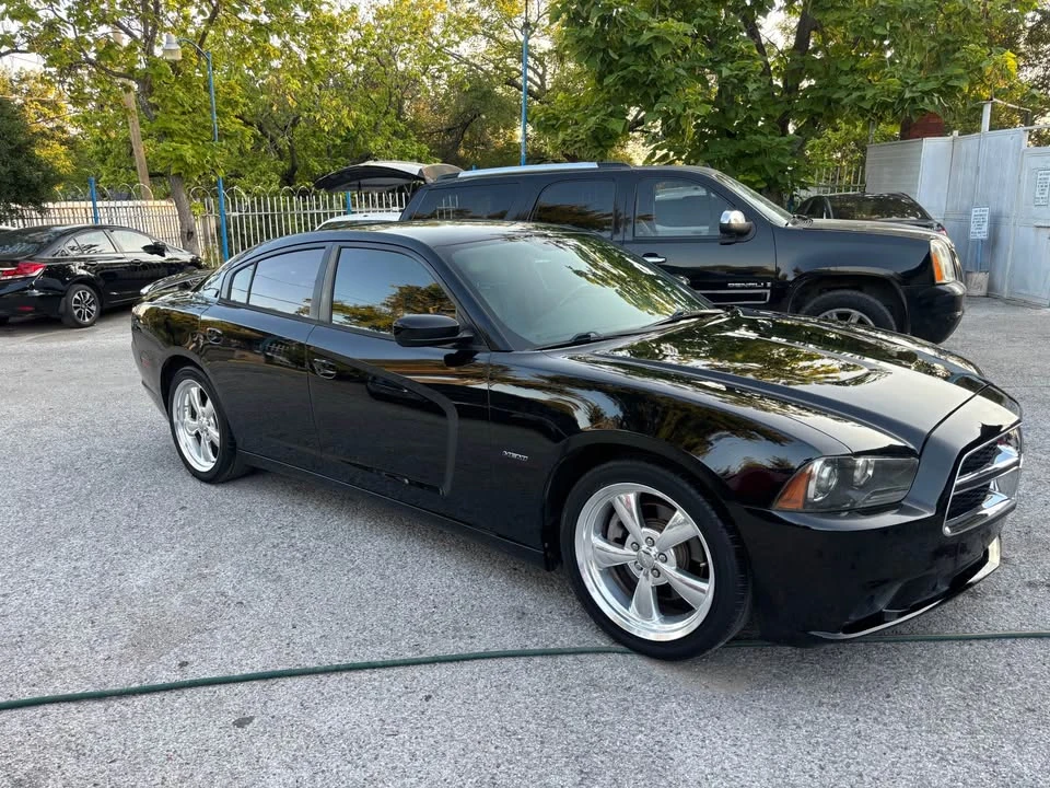 2012 Dodge Charger 7th Gen - Image 8 of 12
