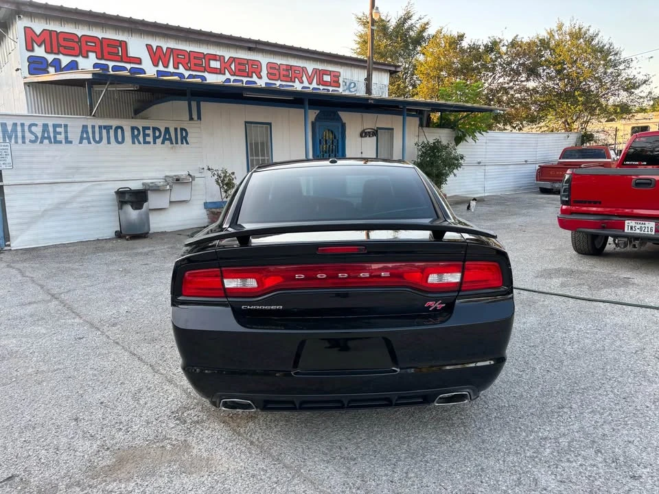 2012 Dodge Charger 7th Gen - Image 6 of 12