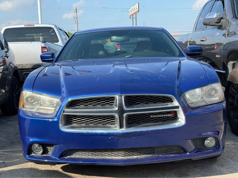 2012 Dodge Charger 7th Gen - Image 2 of 11