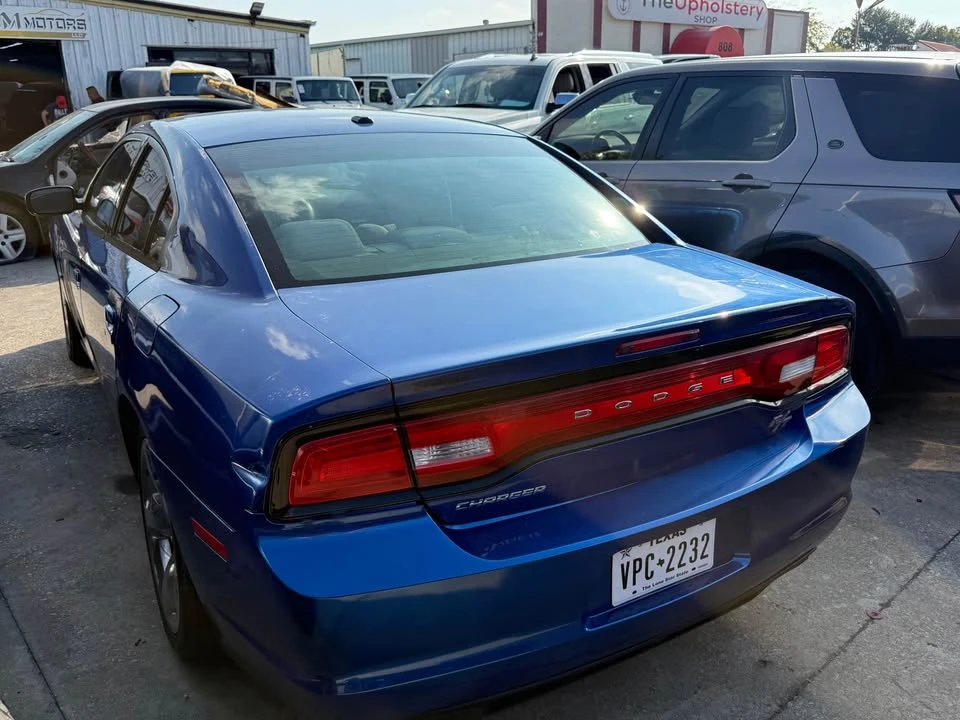 2012 Dodge Charger 7th Gen - Image 4 of 11