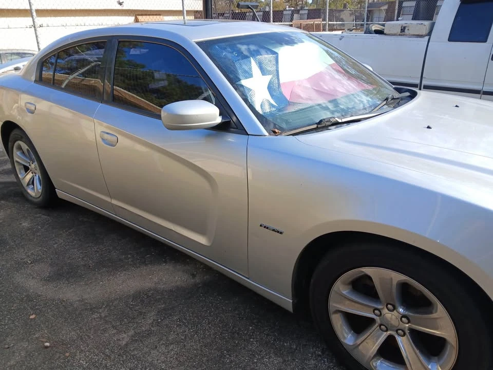 2012 Dodge Charger 7th Gen - Image 2 of 9
