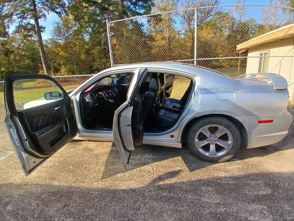 2012 Dodge Charger 7th Gen - Image 6 of 9