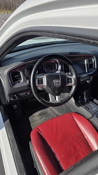 2012 Dodge Charger 7th Gen - Image 8 of 16