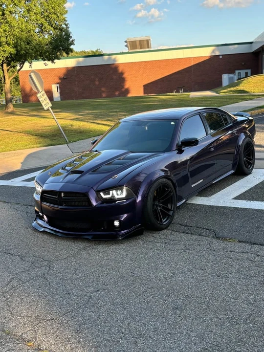2012 Dodge Charger 7th Gen - Image 2 of 5