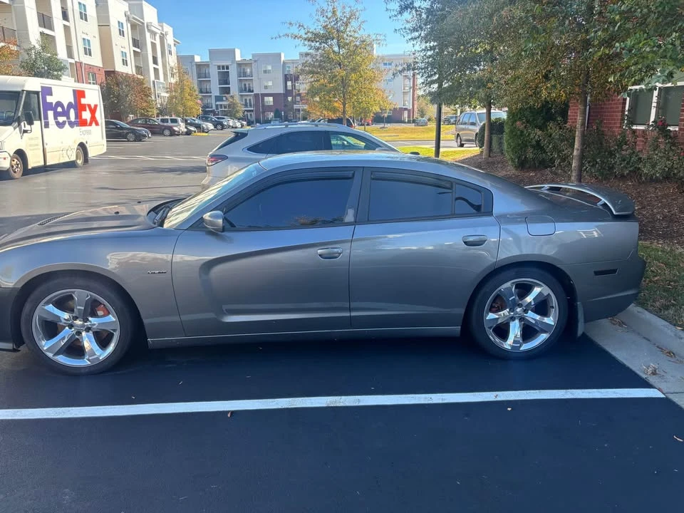 2012 Dodge Charger 7th Gen - Image 2 of 11