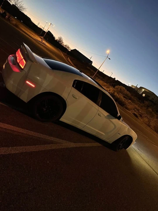 2012 Dodge Charger 7th Gen - Image 6 of 8