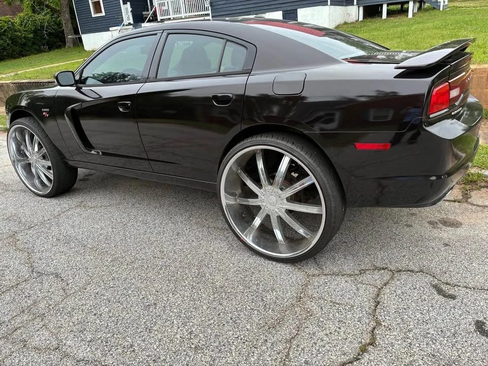 2012 Dodge Charger 7th Gen - Image 4 of 9
